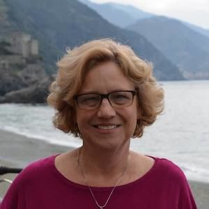 Meet your Posher, Connie